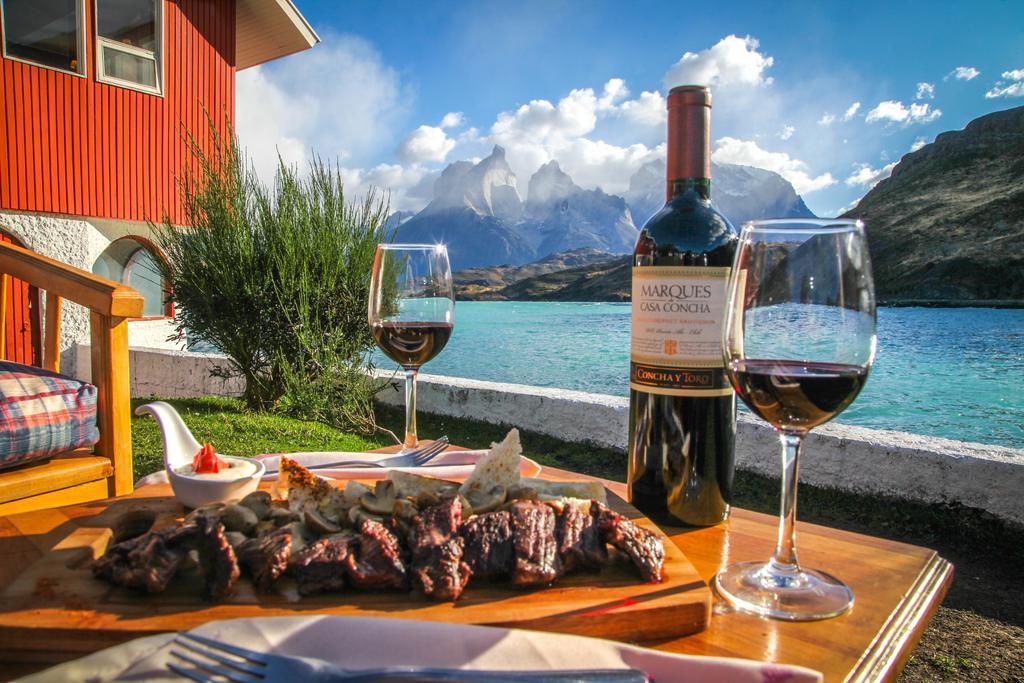 Hosteria Pehoe Torres del Paine National Park Exterior photo