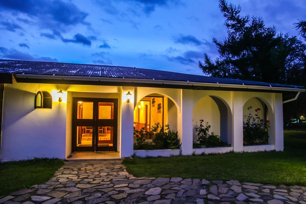 Hosteria Pehoe Torres del Paine National Park Exterior photo